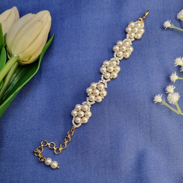 20251127_203945 "Vintage Romance" Cream Pearl Flower Cluster Bracelet